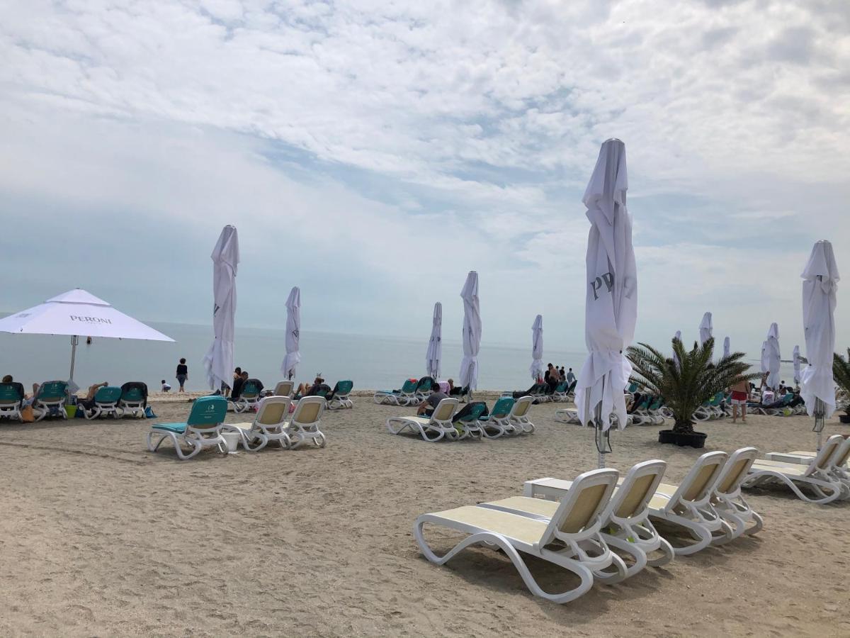 Lotus Northsea Apartment Mamaia Buitenkant foto